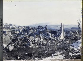 Image représentant Amas de ruines vers le Konak