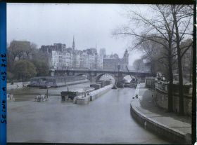 Image représentant Le barrage de la Monnaie et le Pont-Neuf depuis le pont des Arts, quai de Conti