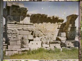 Image représentant Des sculptures romaines, théâtre antique
