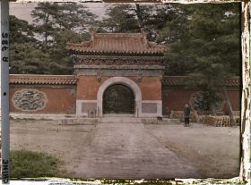 Image représentant Zhaoling (" tombeau Lumineux "), appelé aussi Beiling (" tombeau du Nord ")