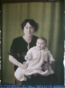 Image représentant Madame Marie-Rose Gallois et sa fille Simone