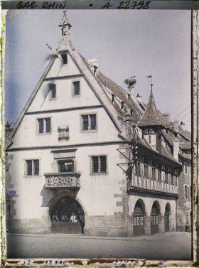 Image représentant France, Obernai, Les Cigognes et la Halle au Blé