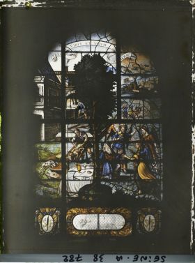 Image représentant Intérieur de l'église Saint-Etienne-du-Mont, un vitrail du cloître