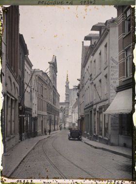 Image représentant Belgique, Louvain, La Rue de Namur, l'Université, l'Hôtel de Ville
