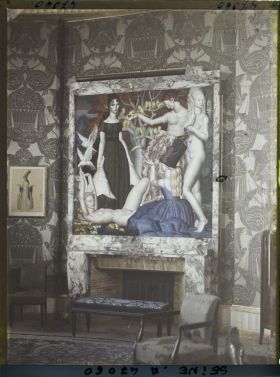 Image représentant L'Exposition des arts décoratifs, le salon rotonde du pavillon Ruhlmann, panneau décoratif de Jean Dupas, Les Perruches