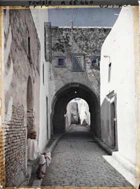 Image représentant La rue Bab-el-Djedid dans la médina