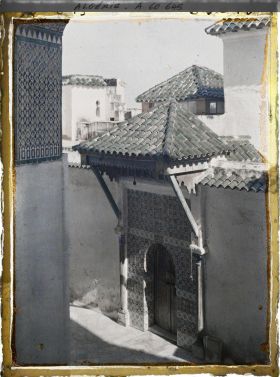 Image représentant La porte de la Koubba de la mosquée de Sidi Bou Médine