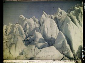 Image représentant France, Les Alpes, Les Bossons - Galacier des Bossons, lieu dit des " Pyramides " (séracs)