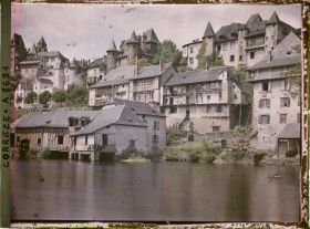 Image représentant Vue de la ville et des bords de la Vézère, avec les tanneries au premier plan