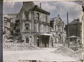 Image représentant France , Reims, La Place Clovis & la Synagogue