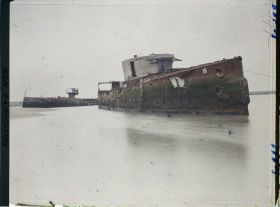 Image représentant Belgique, Zeebrugge, L'"Iphigenia" et le "Thétis"