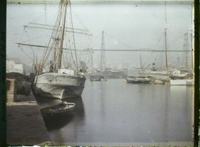 Image représentant Le Nicolo Spezia dans le vieux port