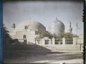 Image représentant Vue d'ensemble de la mosquée funéraire du Cheikh Abdel-Kader el-Gaïlani (XVIIe siècle)