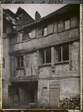 Image représentant France, Obernai, Cour de Vieille Maison
