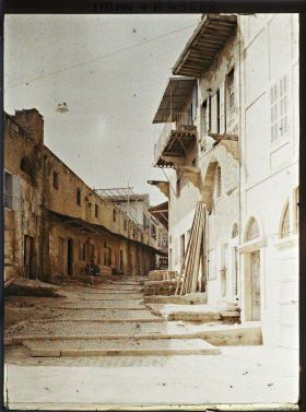 Image représentant La rue Mina El-Kameh, près du port