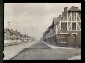 Image représentant France, Lens, Cité des mines de Lens - La Rue de Lille