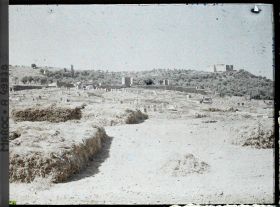 Image représentant Le Bordj sud et le cimetière de Bâb Ftouh