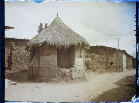 Image représentant La case du couronnement du roi Toli ?