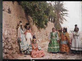 Image représentant Groupe de femmes appartenant à la tribu des Ouled Naïl