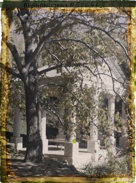 Image représentant Afghanistan, Paghman, Jardin du Palais du Roi - Portique Grec