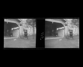 Image représentant Le porche d'entrée d'un bâtiment de l'Université impériale de Tokyo