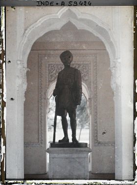 Image représentant Statue du capitaine Jhaggar [Jhagarh] Singh à l'intérieur du War Memorial de Kapurthala