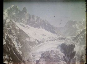 Image représentant France Les Alpes, Vue prise de la Flégère. Aiguilles Vertes, du Dru, mer de glace, les Grands Jorasses et aiguille du Taeul