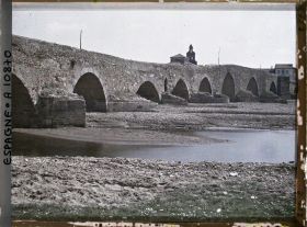 Image représentant Espagne, D'Astorga à Léon, Le Pont de Orbigo vu d'en bas
