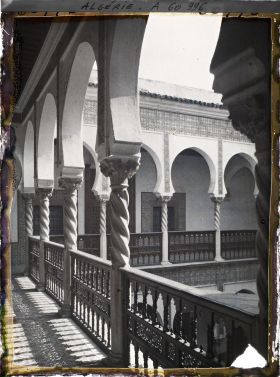 Image représentant La galerie du premier étage de l'archevêché (ancien Dar Aziza)