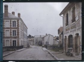 Image représentant France, Vienne le Château Marne (475 h.), Rue du Pont et l'ancienne fabrique