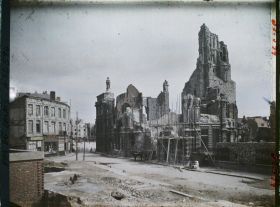 Image représentant France, Arras, Hôtel de Ville et la rue aux Ours