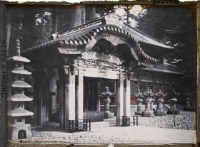 Image représentant La fontaine sacrée (Suiban-sha) du sanctuaire Tôshôgû