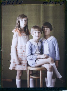 Image représentant Isabelle, François, Philippe les enfants de la Duchesse de La Rochefoucaud