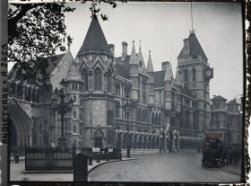 Image représentant The royal courts of justice