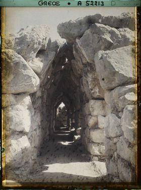 Image représentant La galerie couverte desservant les casemates d'un bastion (à l'est ou au sud) de la citadelle