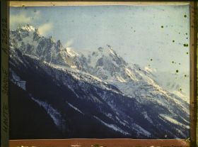Image représentant France Les Alpes, Vallée de Chamonix, Coucher de Soleil s/ le Mt Blanc, les Aiges du Midi, du Plan et de la Blaitière (5h 05)