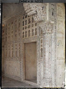 Image représentant L'intérieur de la tour du Jasmin (Musamman Burj) dans le fort Rouge (Lal Qila)