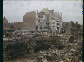 Image représentant France, Béthune, Nouvelles Maisons sur la Grande Place