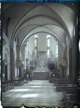 Image représentant Intérieur de la cathédrale Santa Maria Annunciata