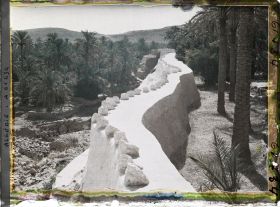 Image représentant Le grand barrage de l'oasis