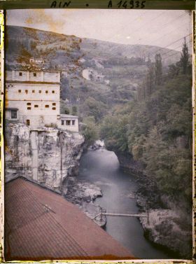 Image représentant Poste de transformation de Coupy dominant le Rhône