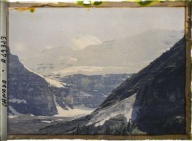 Image représentant Canada, Lac Louise, Cliché montrant la Couche de Neige sur Mt Victoria