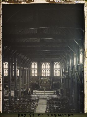 Image représentant Intérieur de l'église Sainte-Catherine, la nef de droite vue vers le chœur