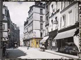Image représentant La rue Thouin et la rue Descartes vues de la rue Mouffetard