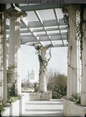 Image représentant La pergola du palais d'été du résident général
