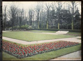 Image représentant Le jardin français vu depuis l'angle du parterre nord-ouest