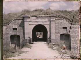 Image représentant France, Fort des Paroches, Entrée du Fort