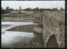Image représentant Espagne, de Léon à Astorga, Le Pont de l'Orbigo, vue prise du milieu