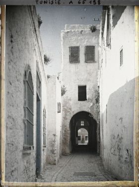 Image représentant La rue El-Makhsen dans la médina