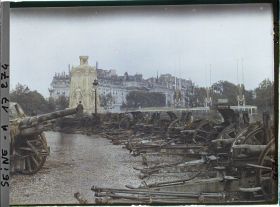 Image représentant La place de l'Etoile décorée pour les fêtes de la Victoire des 13 et 14 juillet